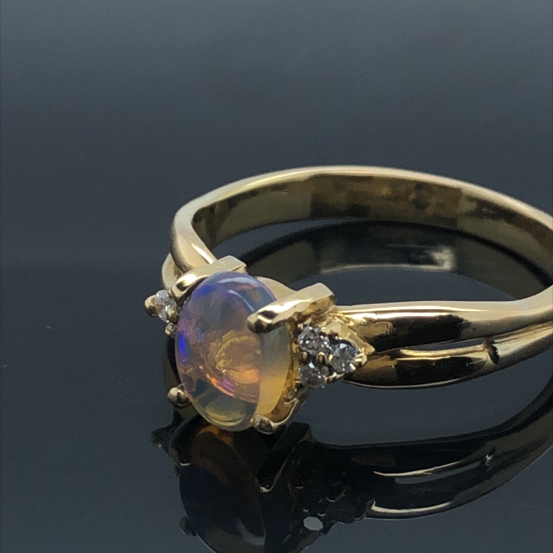 Dreaming of Violet - 18k Yellow Gold Solid White Opal Ring with Diamonds 358 - Image 8