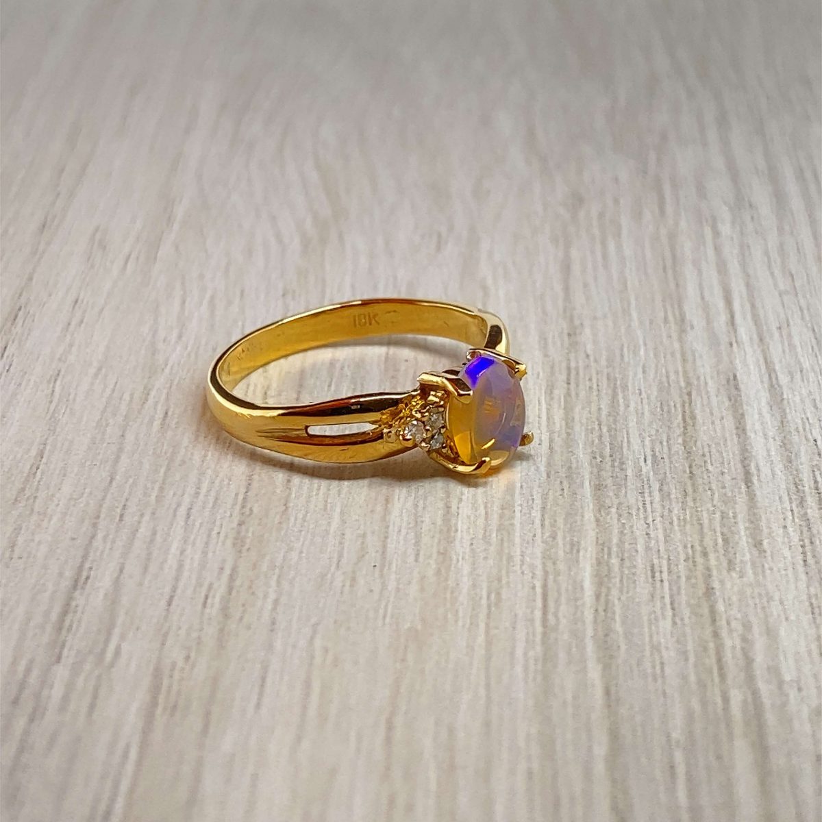 Dreaming of Violet - 18k Yellow Gold Solid White Opal Ring with Diamonds 358 - Image 3