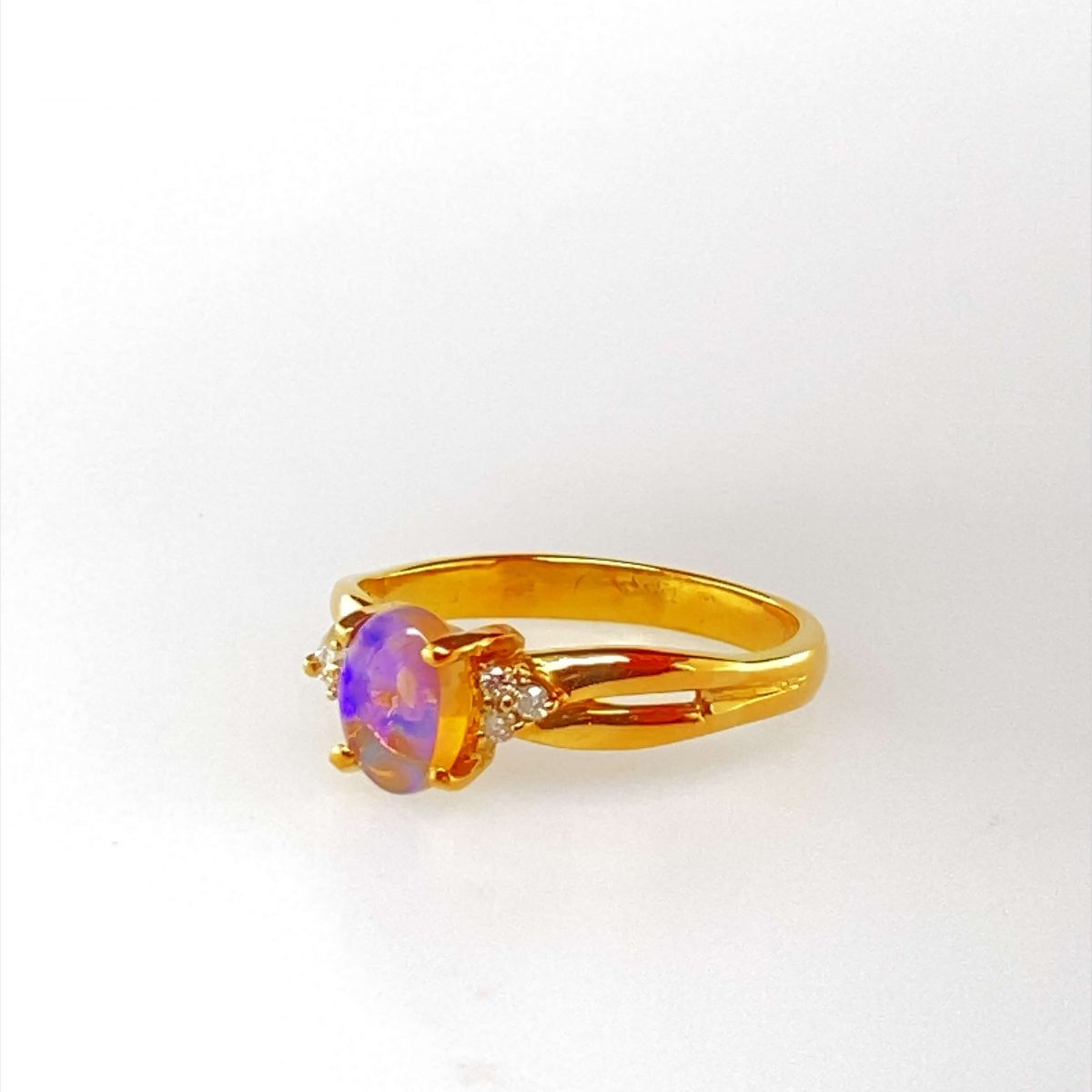 Dreaming of Violet - 18k Yellow Gold Solid White Opal Ring with Diamonds 358 - Image 5