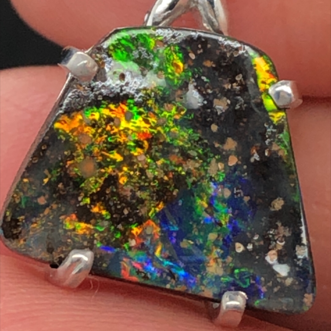 Cove - 18k White Gold Solid Boulder Opal Pendant 590 - Image 3