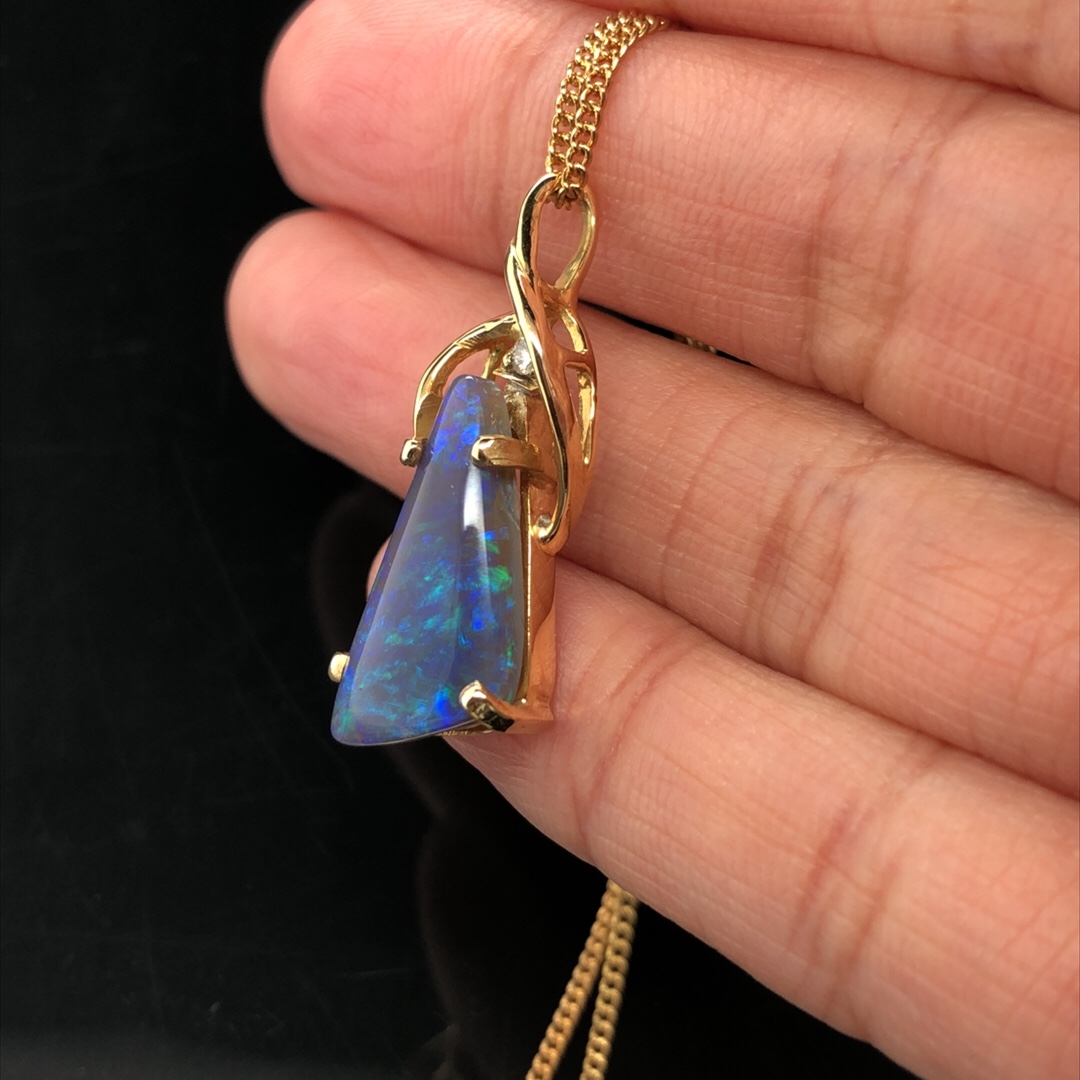 K18 Solid BlackOpal Pendant 080 Diamond - Image 9