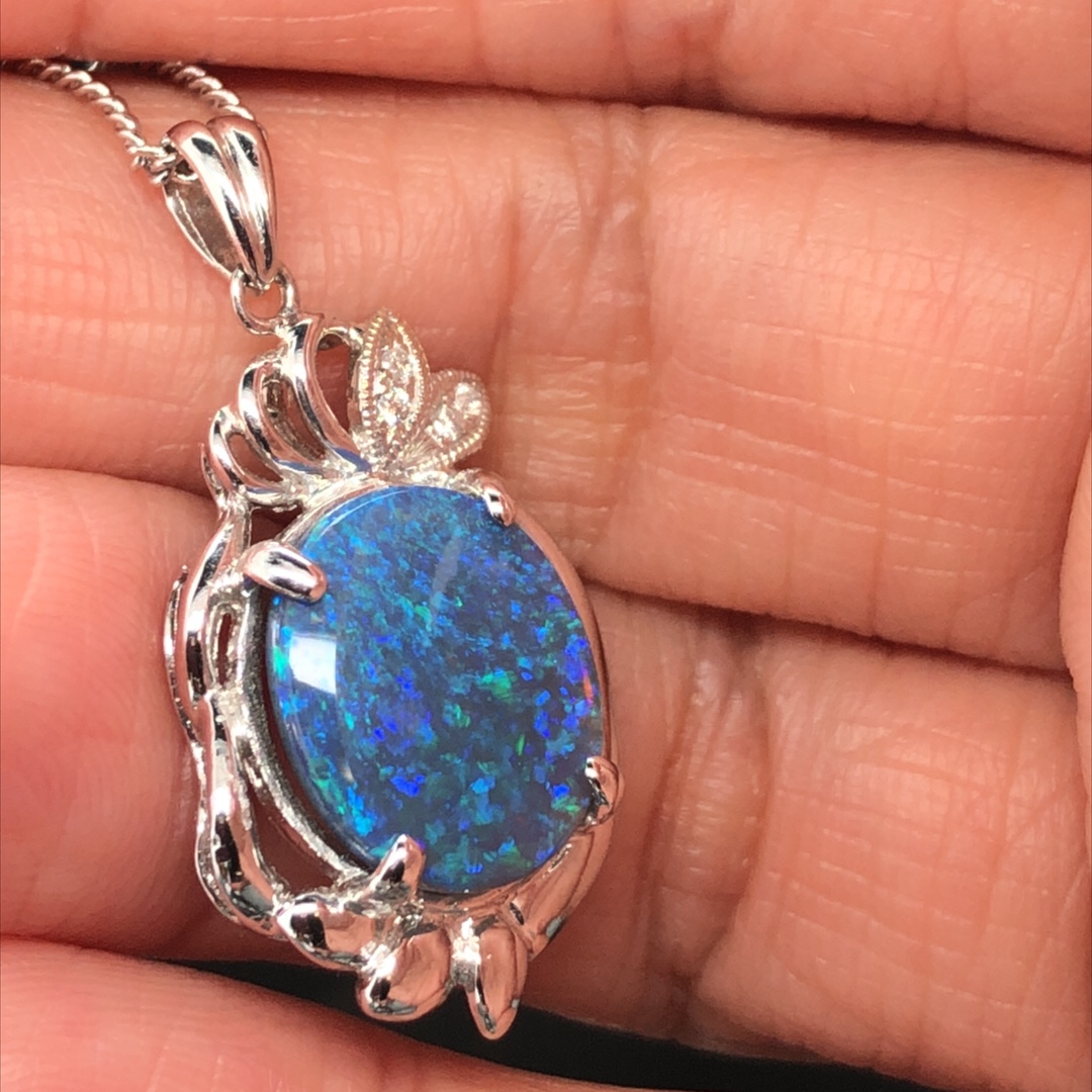 K18 Solid BlackOpal Pendant 413 Diamonds - Image 5