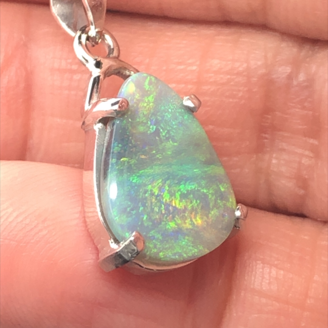 K18 Solid BlackOpal Pendant 431 - Image 2