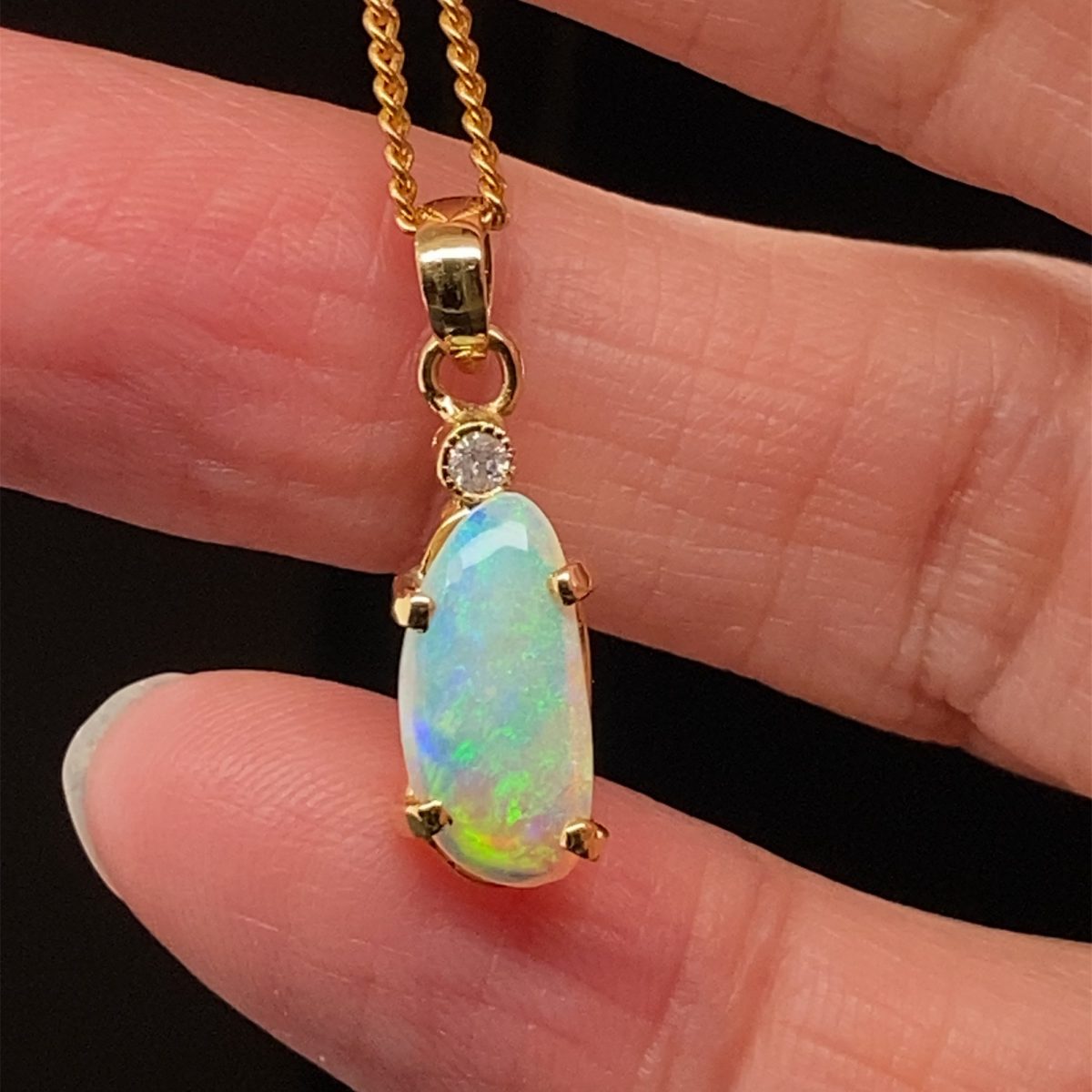 K18 Solid WhiteOpal Pendant 719 Diamond - Image 8